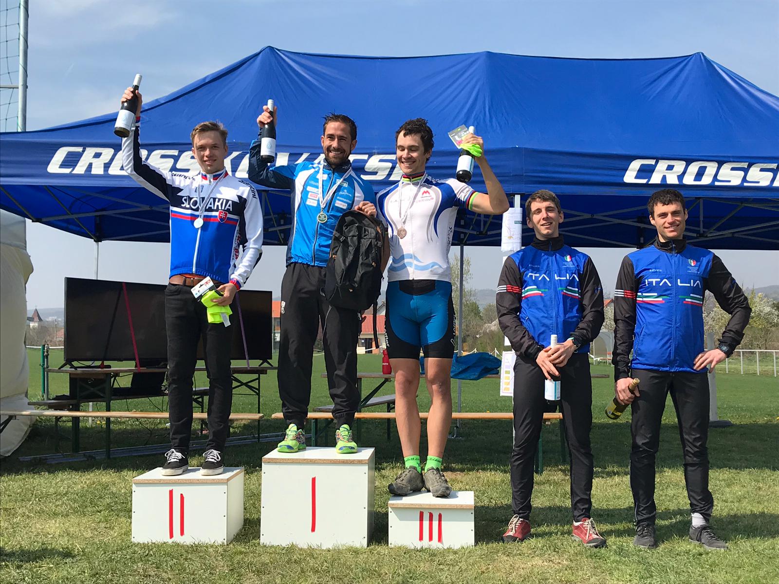 MTB-O: AZZURRI BRILLANTI IN UNGHERIA